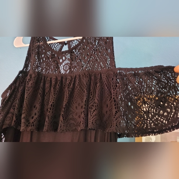 LANE BRYANT COLD SHOULDER LACE UPPER COTTON BOTTOM 14/16 BLACK DRESS - Picture 2 of 5